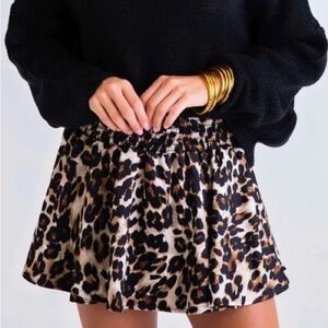 KARLIE LEOPARD PRINT SKORT